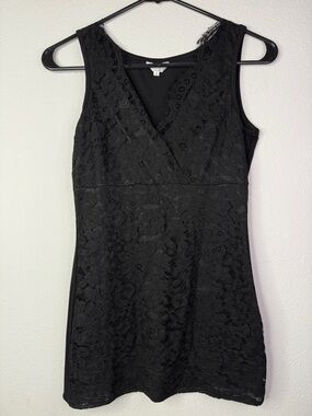 Classic Black Lace Sleeveless Top